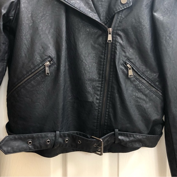 BAGATELLE Payton Textured Faux Leather Moto Jacket - Large - Picture 6 of 9